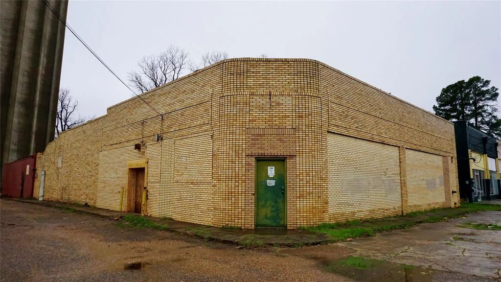 206 W Bow Street, Tyler