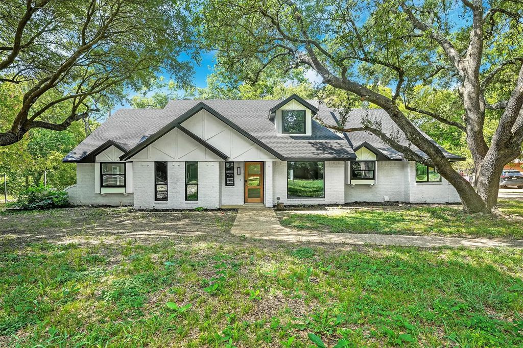 112 Forest Brook Street, Oak Leaf