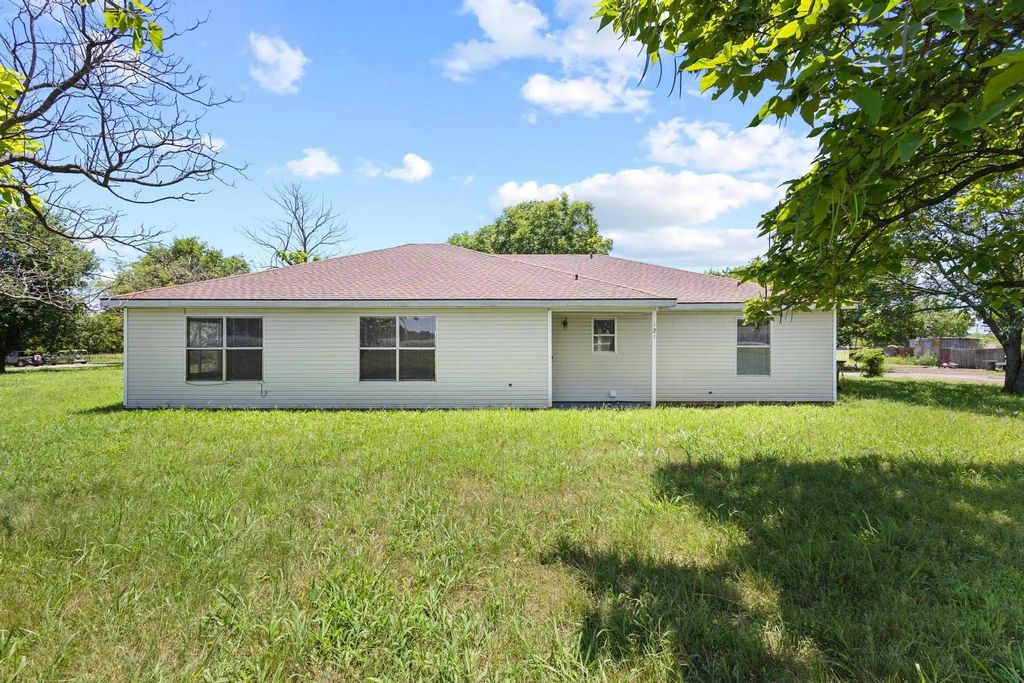 1210 E Fm 902, Howe