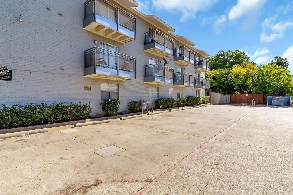 4502 Gaston Avenue 217, Dallas