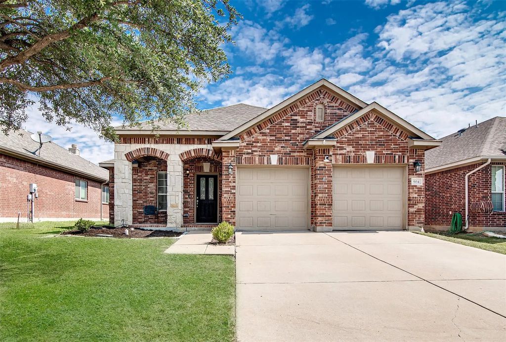 904 Sheryn Drive, Burleson