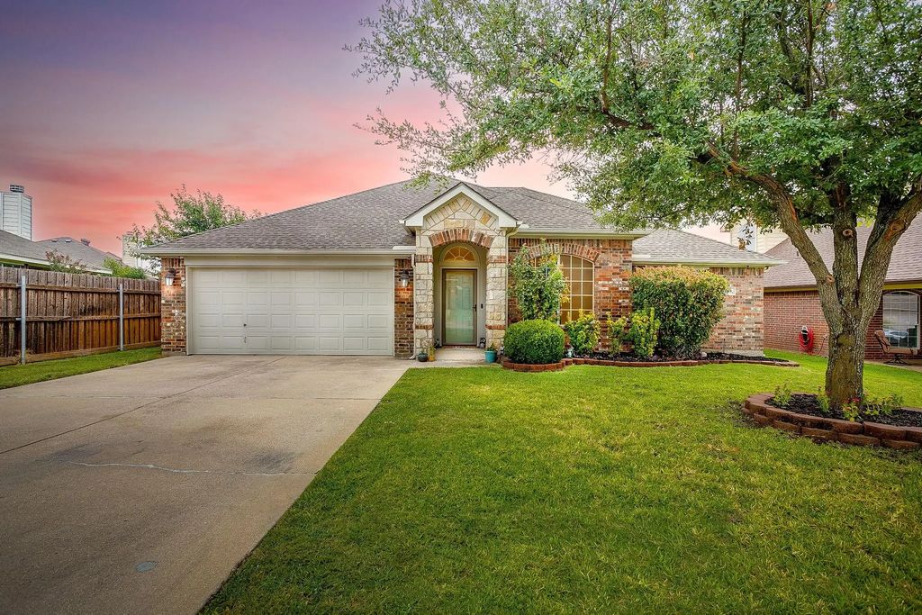 1120 Linden Drive, Burleson