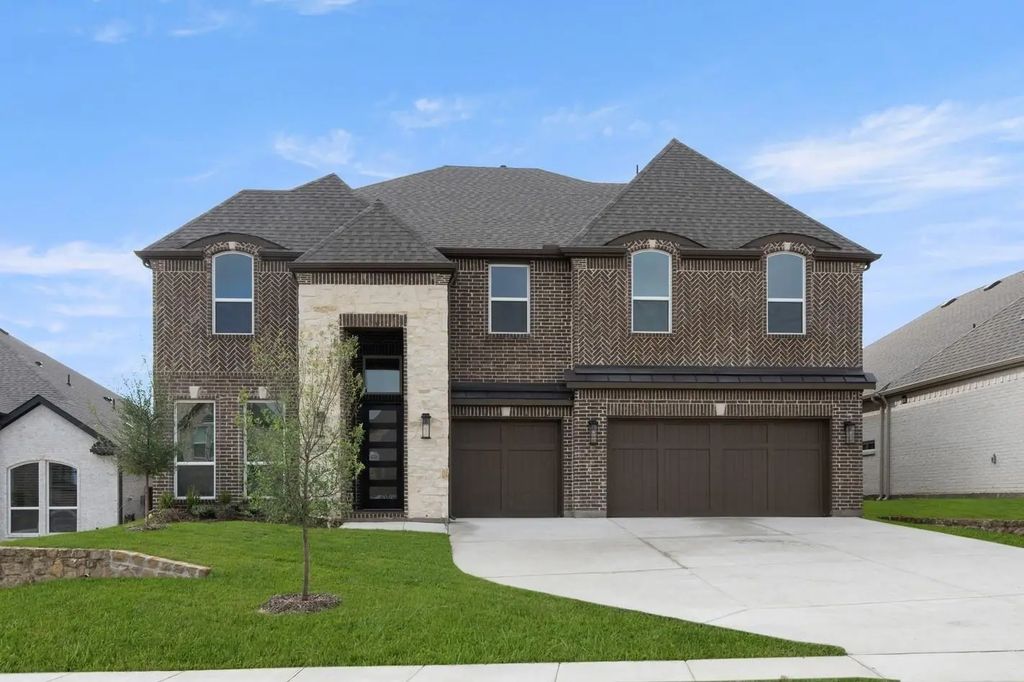 309 Loretta, Burleson