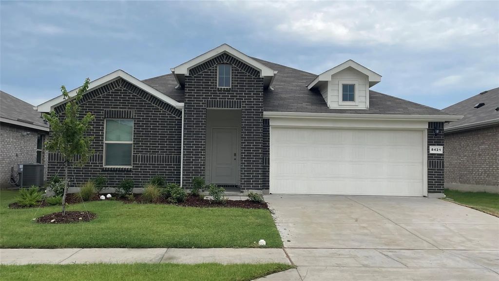 8421 Hollymead, Fort Worth