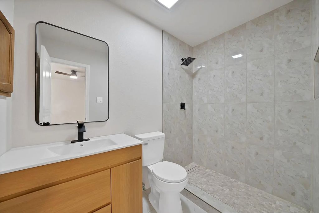 230 Rockwall Parkway, Rockwall