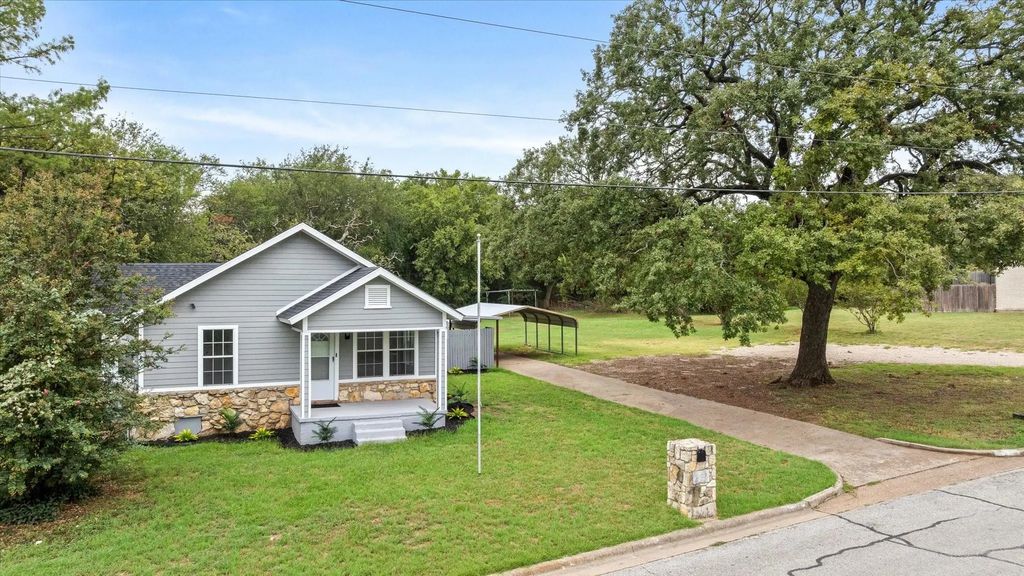 1007 W Water Street, Weatherford