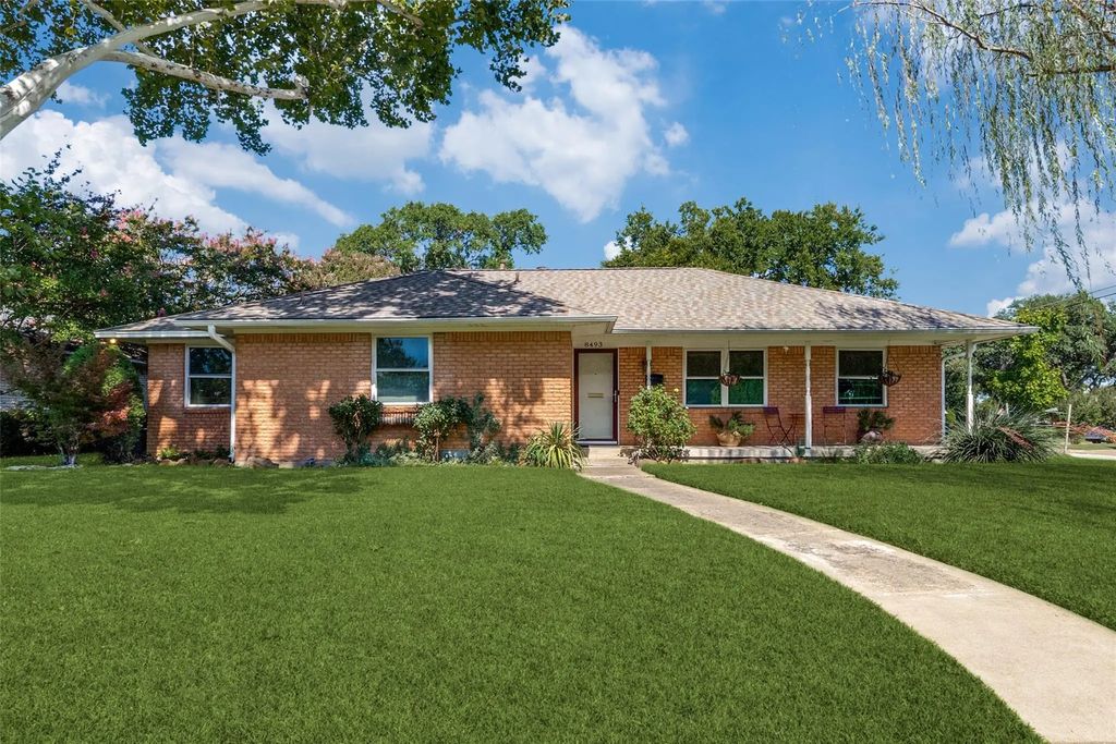 8493 Swift Avenue, Dallas