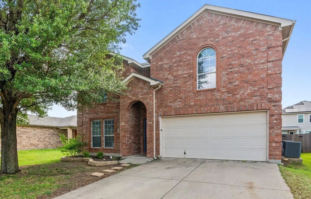 10449 Hideaway Trail, Fort Worth