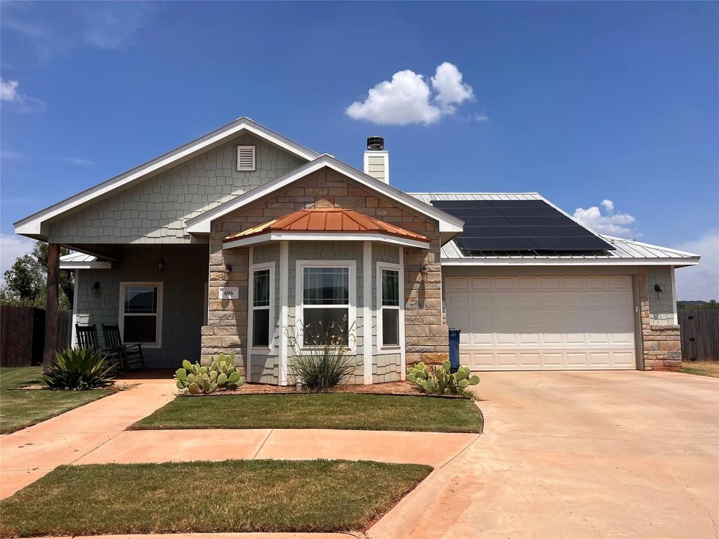 606 Bison Bend Drive, Buffalo Gap