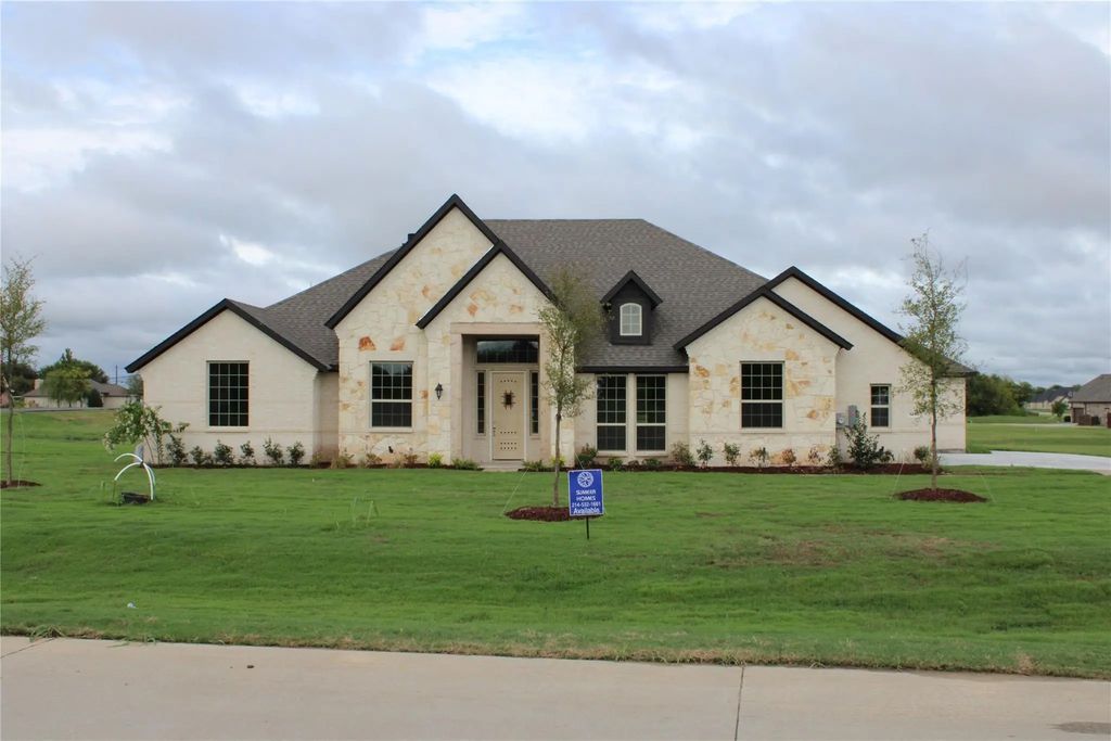 1240 Jungle Drive, Forney