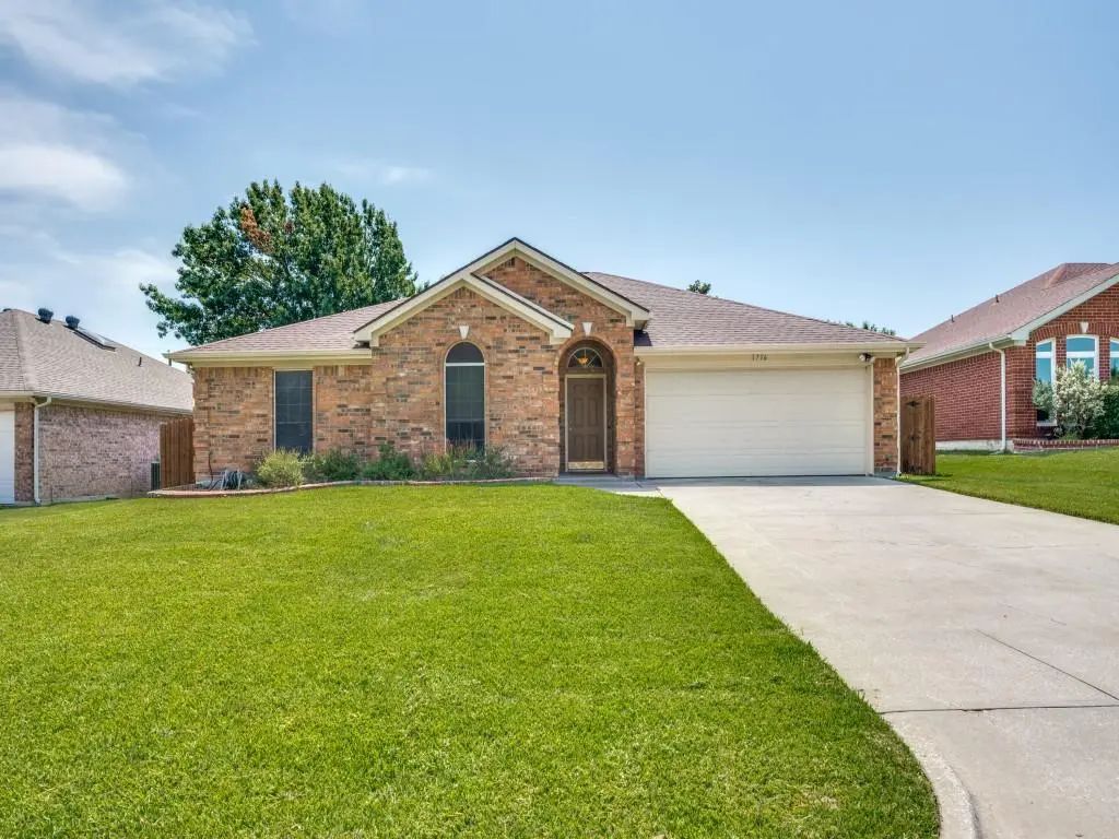 1716 Prescott Drive, Mansfield