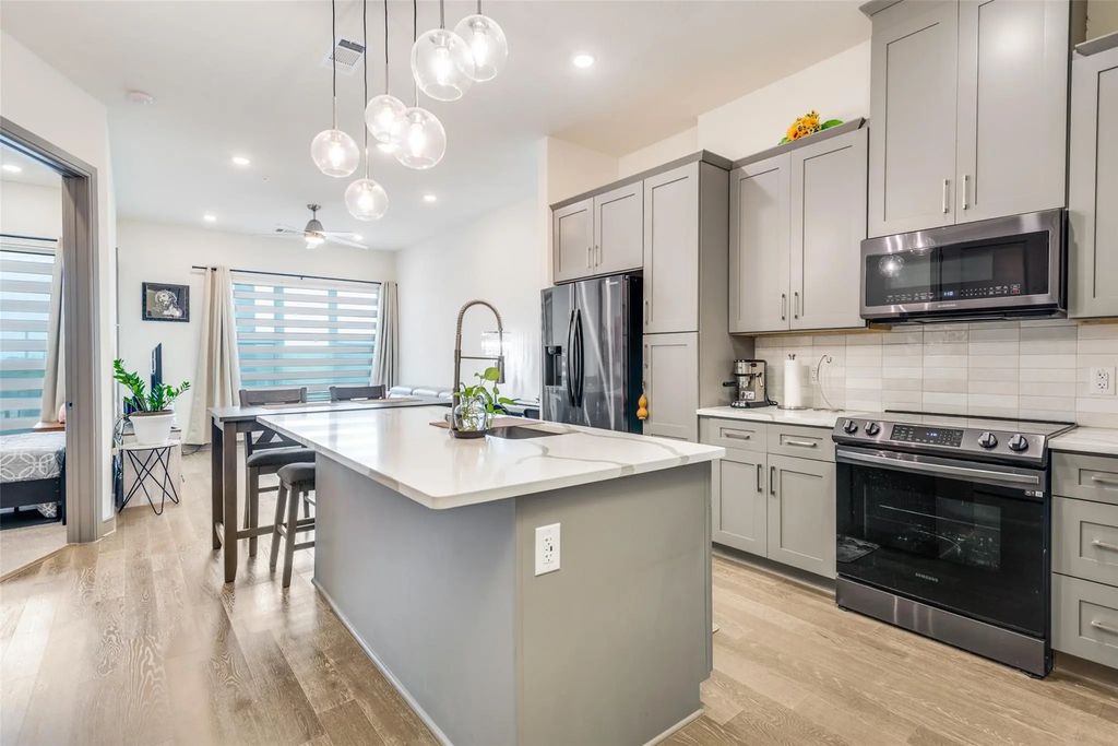 2700 Old Denton Road 2271, Carrollton