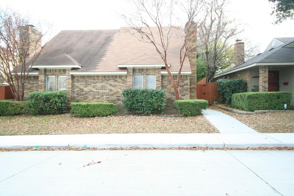 2064 Embassy Way, Carrollton