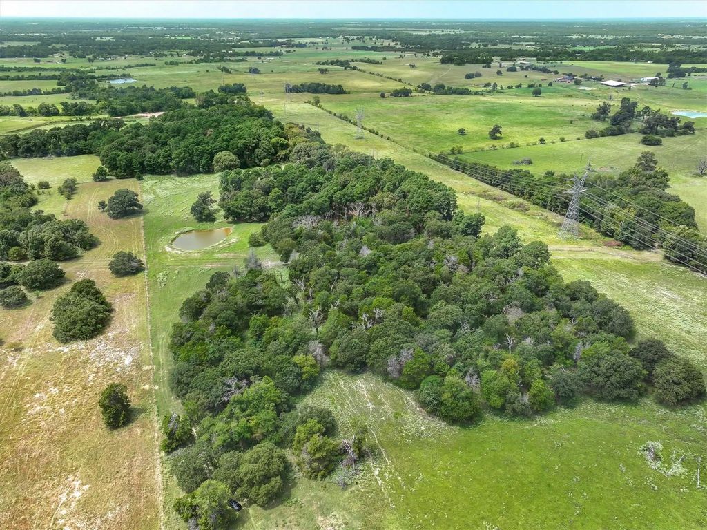 Vz County Road 2212, Canton