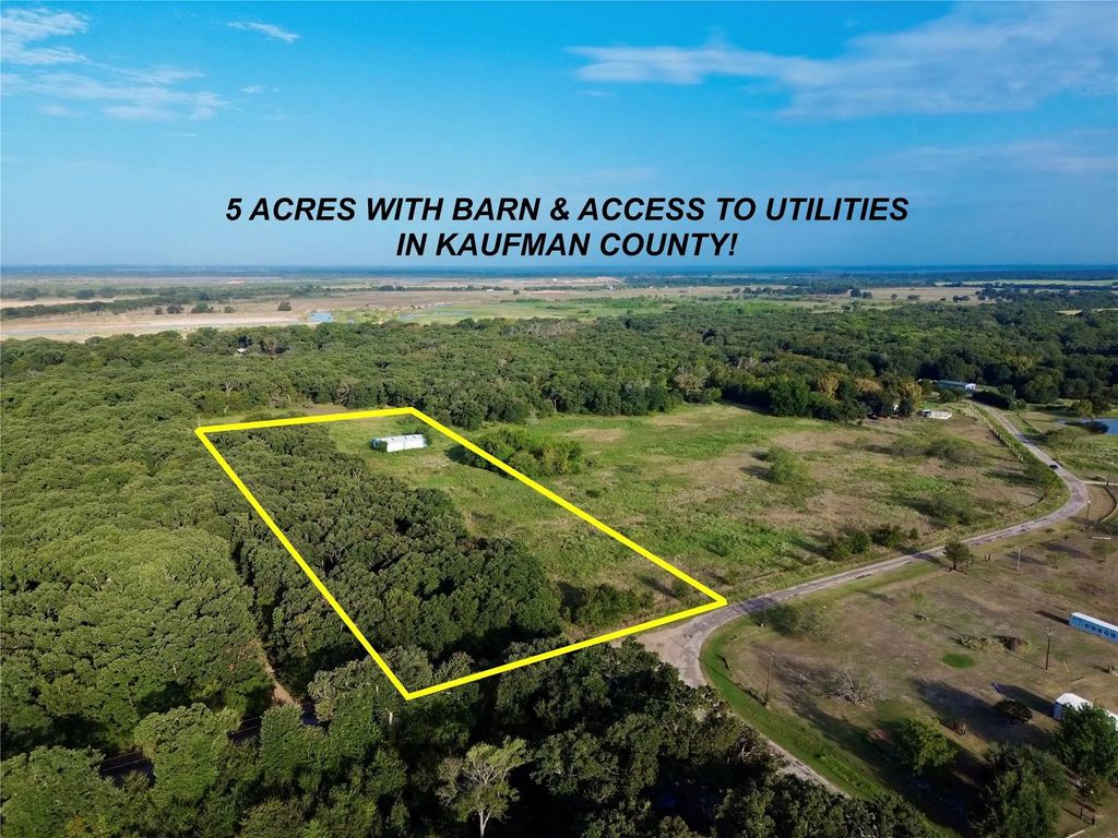9833 R And R Circle Lot 4, Kemp