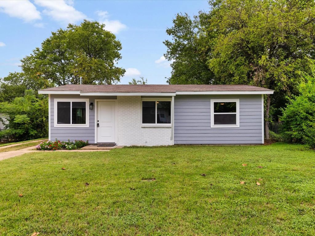6271 Ava Court Drive, Fort Worth