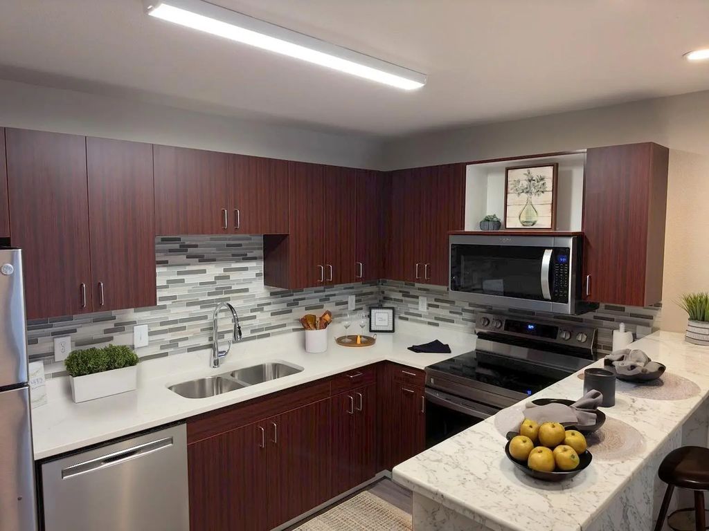 3022 Forest Lane 121, Dallas