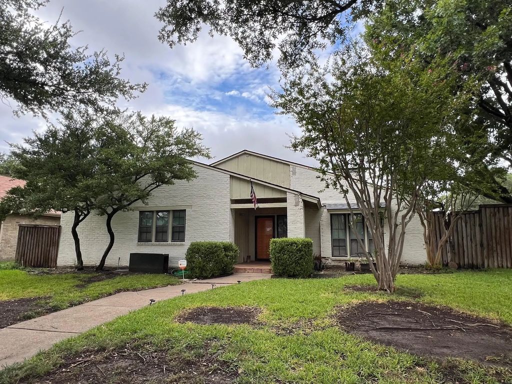 404 Provincetown Lane, Richardson