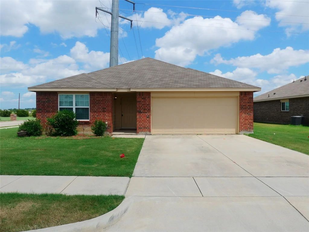 312 Broken Bow, Krum