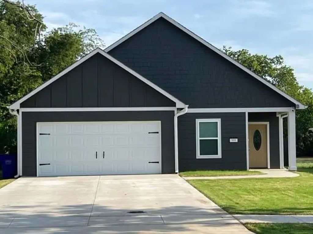 508 W Main Street, Whitesboro