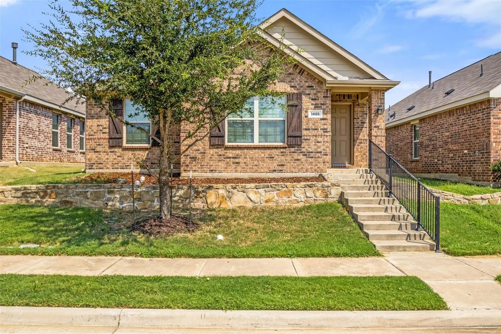 1485 Acmite Avenue, Cross Roads