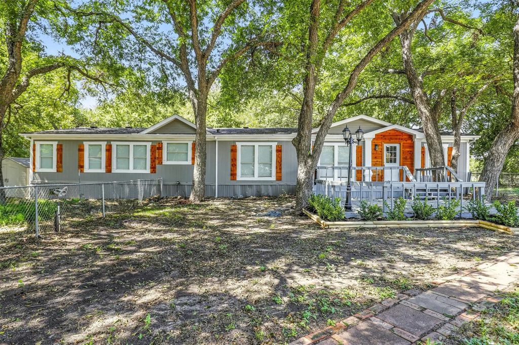 4301 Ruby Drive, Granbury
