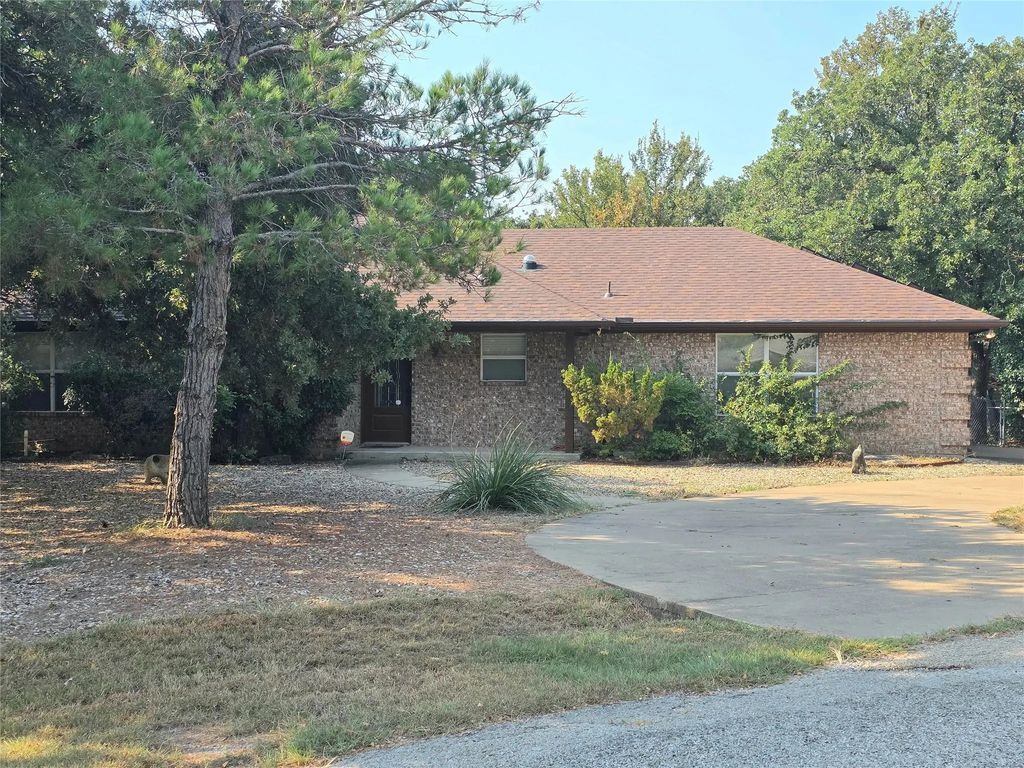 3709 Mandy Drive, Granbury