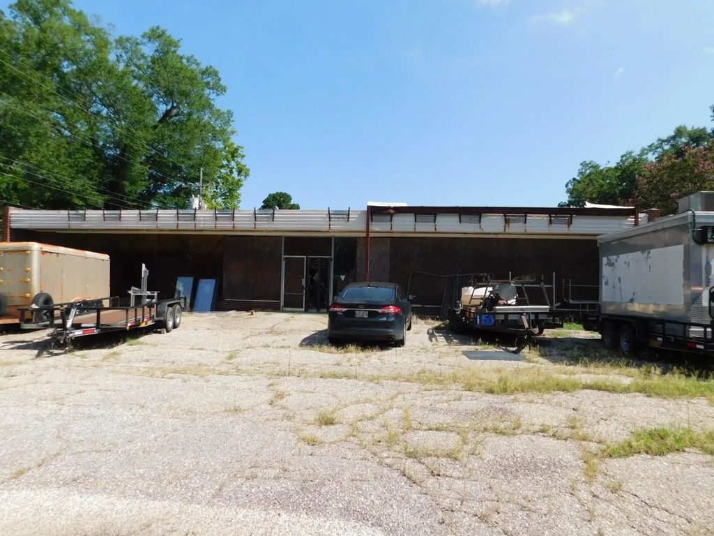 1100 Reynolds Street, Springhill