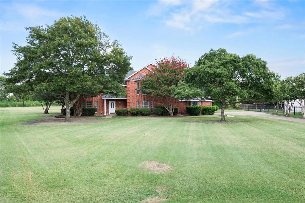 126 Vintage Drive, Waxahachie