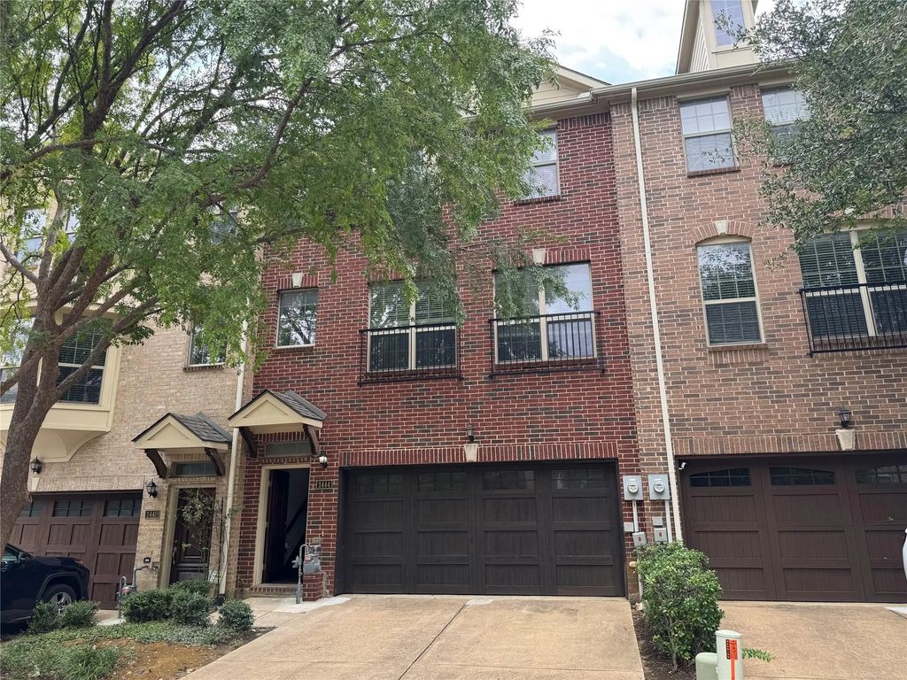 1444 Chase Lane, Irving