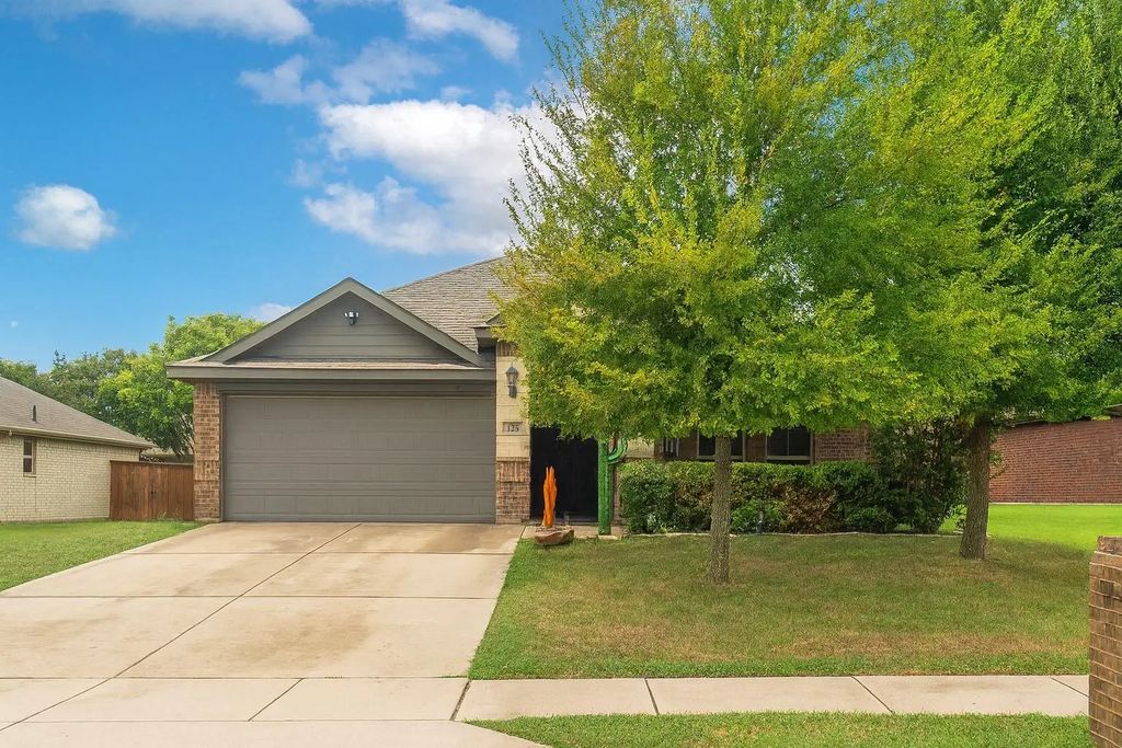 125 Liberty Way, Waxahachie