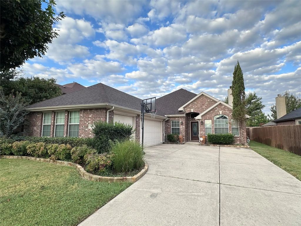 2319 Collin Drive, Grand Prairie