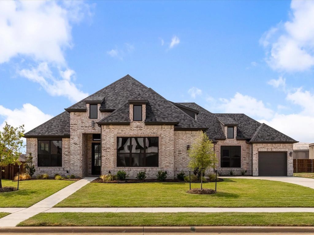 7113 Woodside Drive, Argyle