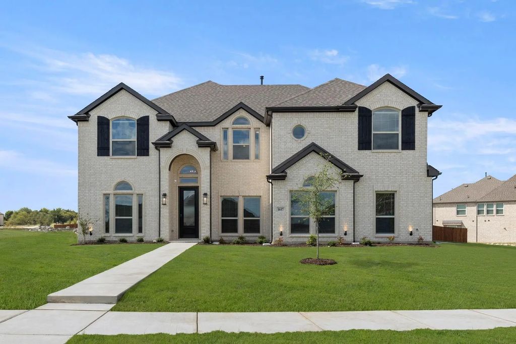 1617 Whisperwood, Midlothian