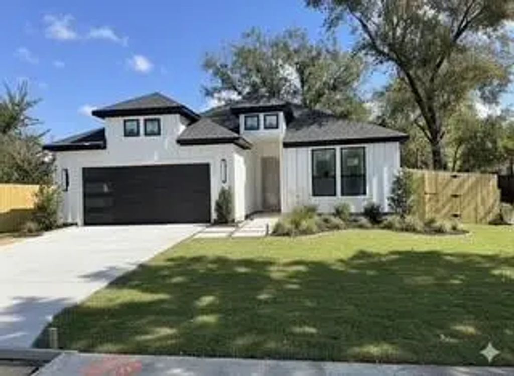 217 May Street, Royse City