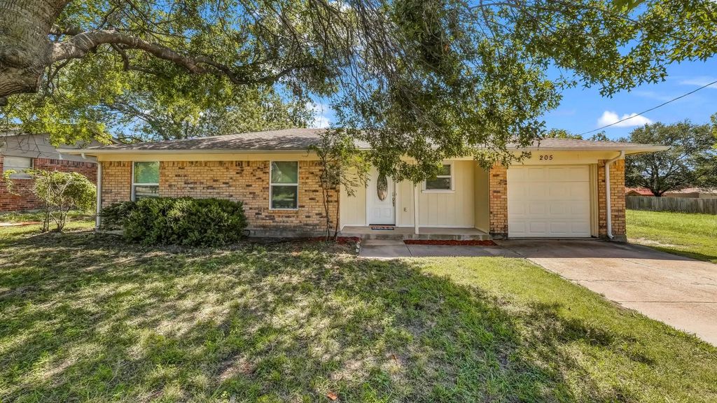 205 James Street, Aledo