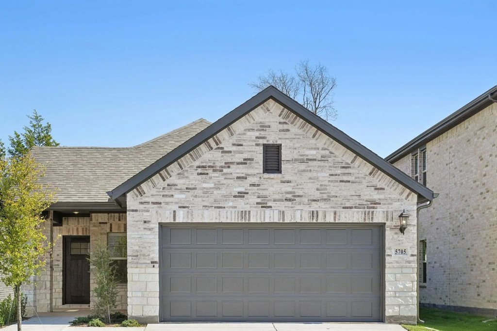 5609 Chasewood Drive, Princeton