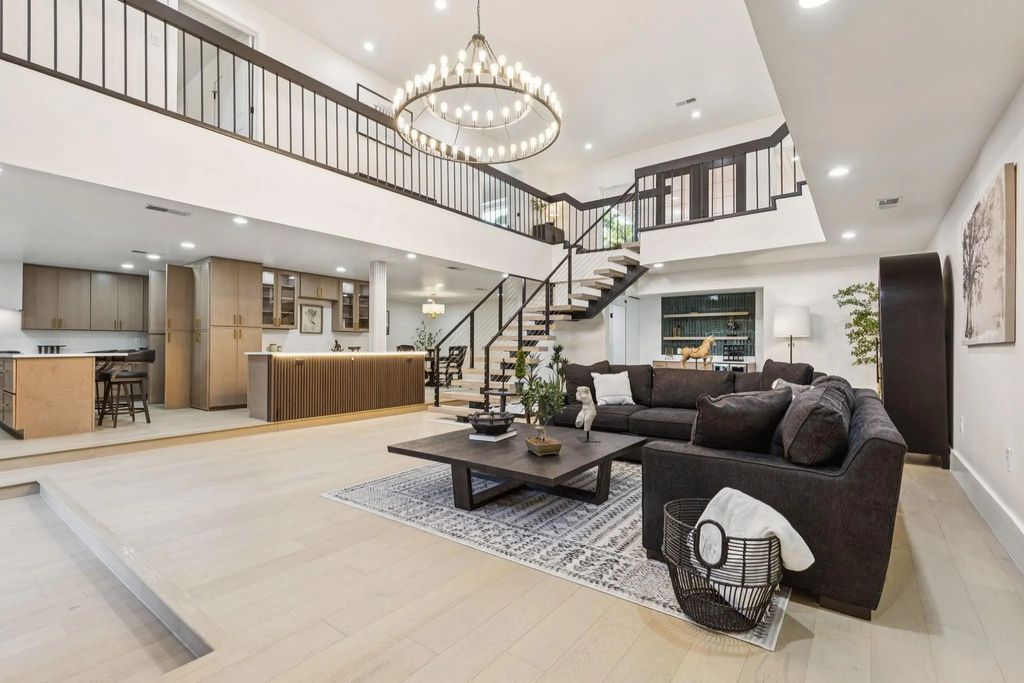 4216 Kelly Elliott Road, Arlington