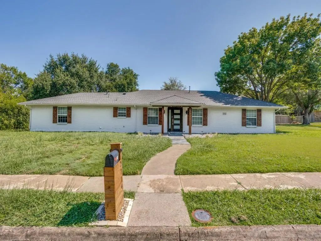 2714 N Cypress Circle, Plano