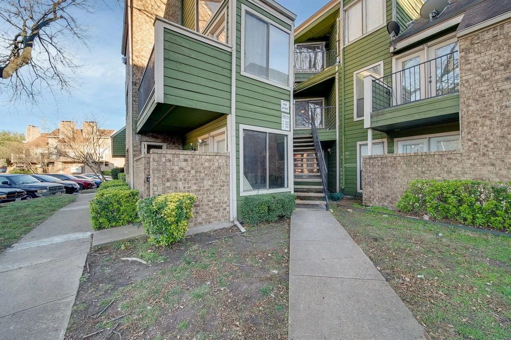 9815 Walnut Street 210, Dallas