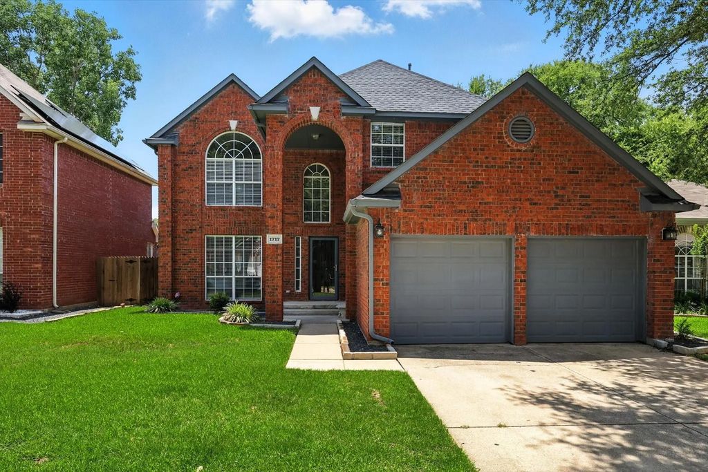 1717 Newton Drive, Flower Mound
