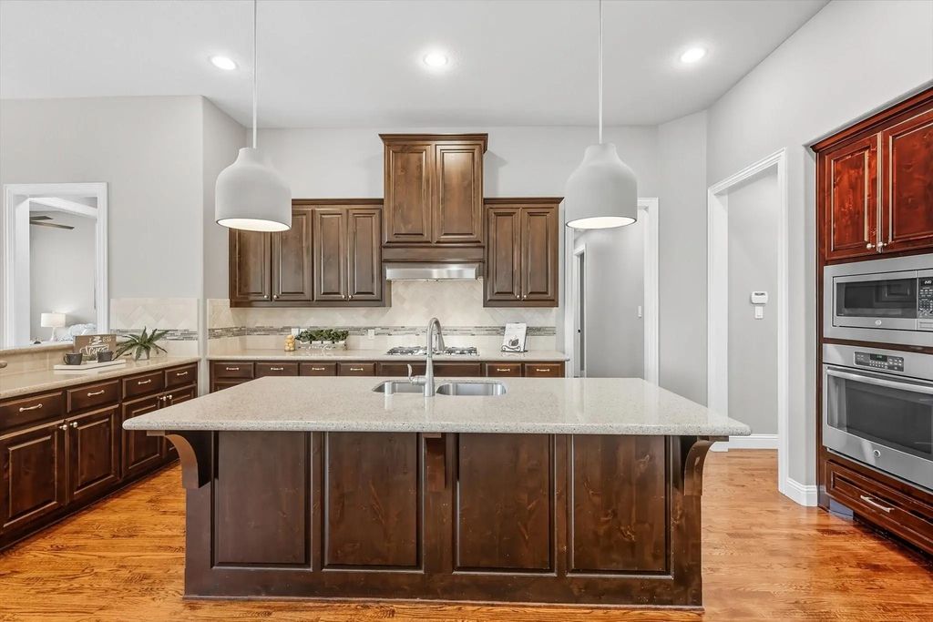 920 Highpoint Way, Roanoke