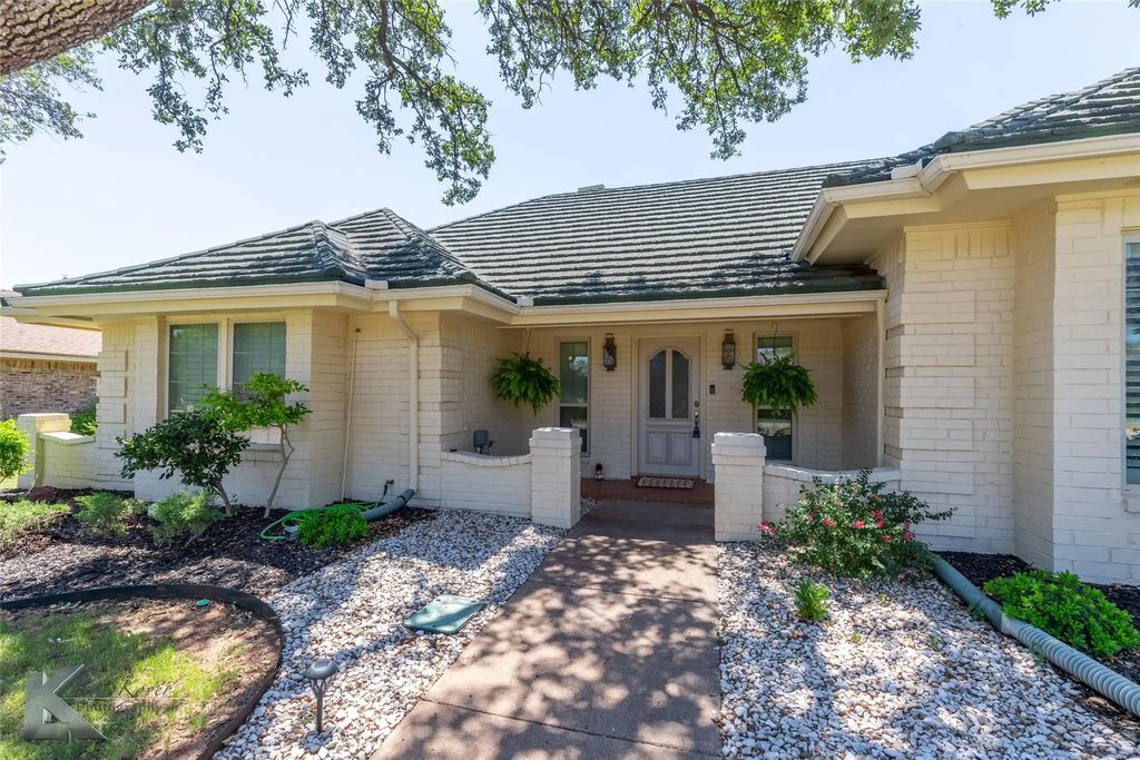 3249 Woodlake Drive, Abilene