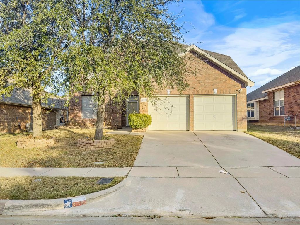 313 Calvary Drive, Euless