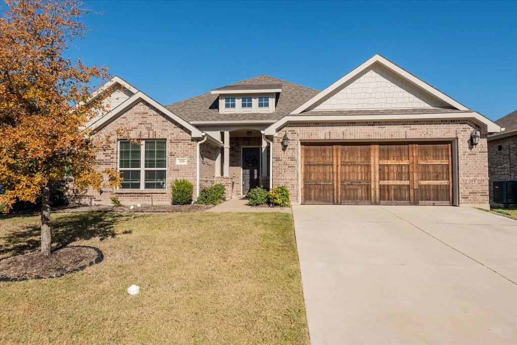 529 Windrow Lane, Waxahachie