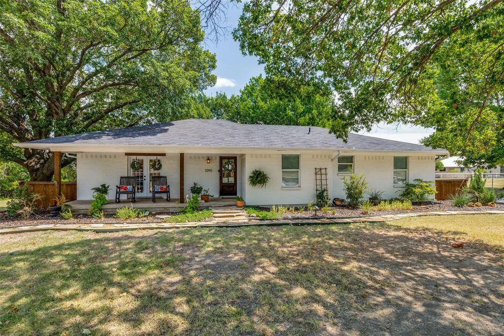 1095 E Fm 544, Wylie