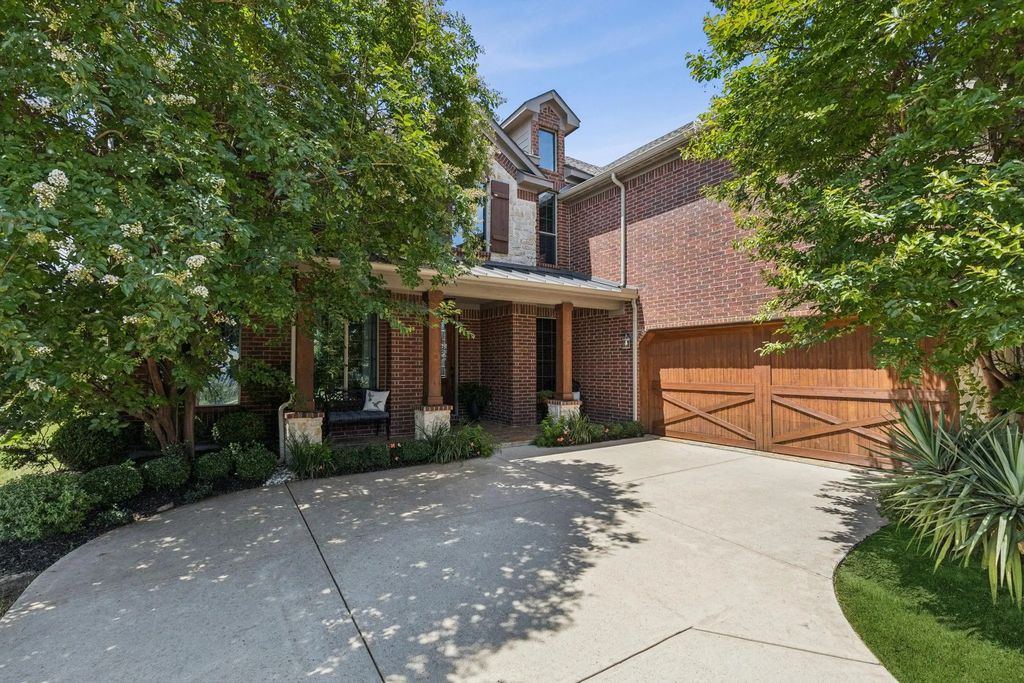 552 Royal Glade Drive, Keller