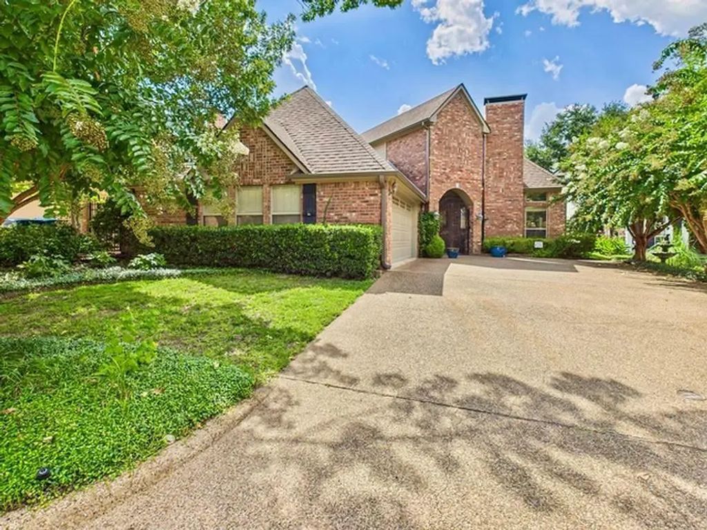 704 Park Place Drive, Athens