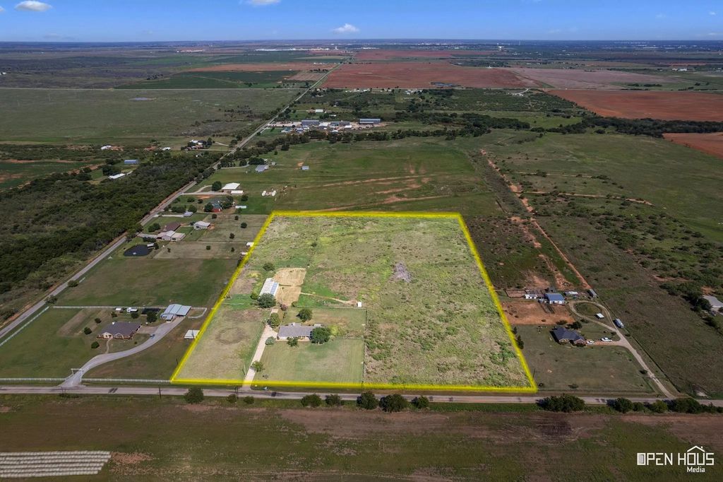 3787 Rifle Range Road, Iowa Park