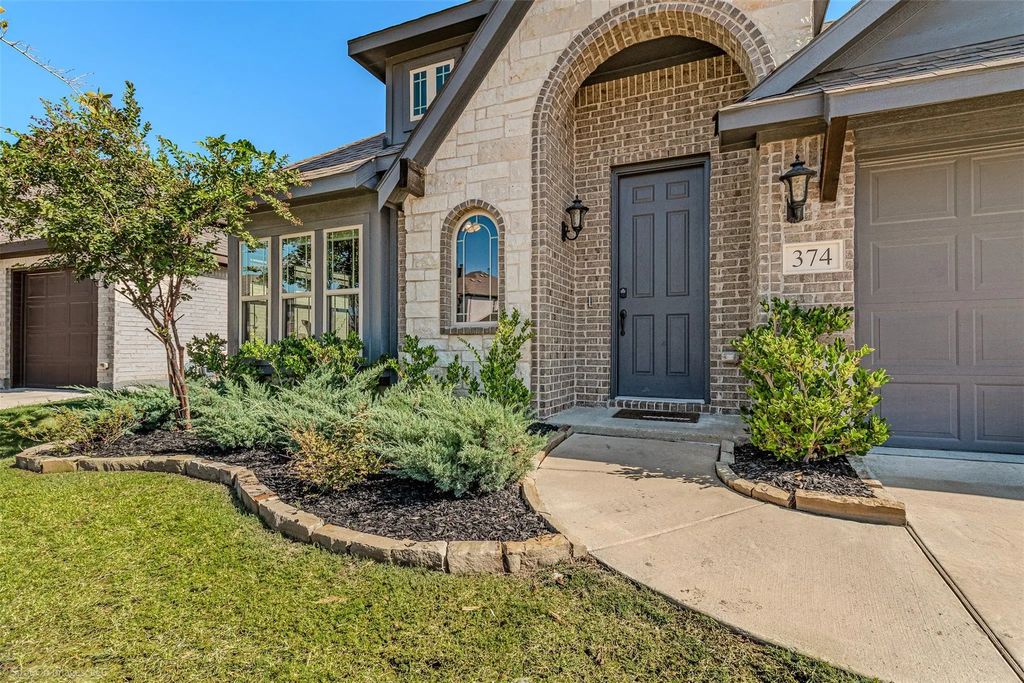 374 Bluewood Drive, Fate